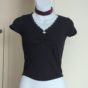 🖤 Black Lace Edge Flower Crop Top